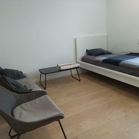 שורזוב Luxury Apartment With Own Parking מראה חיצוני תמונה