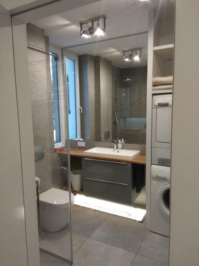 שורזוב Luxury Apartment With Own Parking מראה חיצוני תמונה